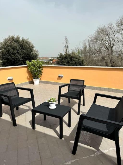 Casa Vacanza Elislor Apartments Fiumicino Esterno foto